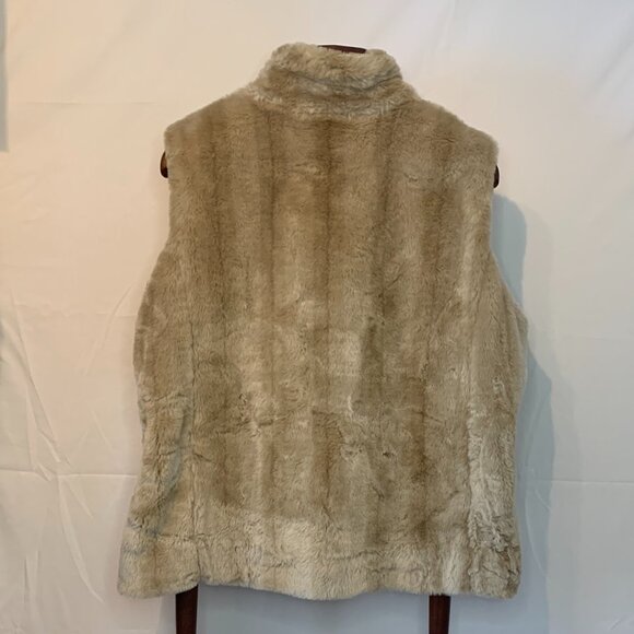 Women’s Coldwater Creek 2X Polyester Lined Faux Blonde Fur Vest With Pockets - Picture 2 of 8